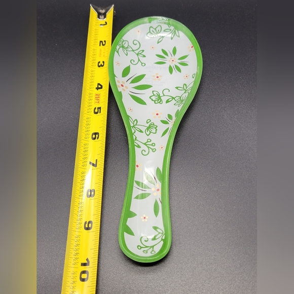 Temptations By Tara Spoon Rest Green White Reverse Painted GS-184640 - Picture 4 of 4